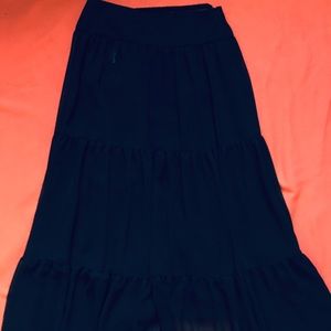 NWOT Weil Paris tiered skirt. Dark navy blue
